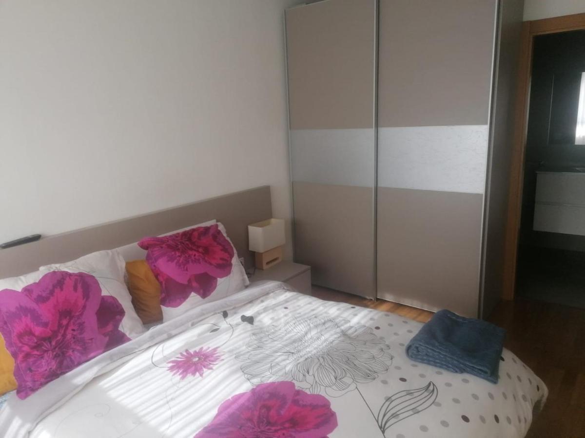 Apartamento Praga Vitoria-Gasteiz Bagian luar foto